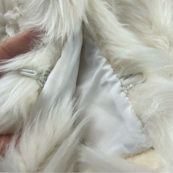 Ellison faux fur cream vest with fringe bottom wms sz small - Picture 7 of 15